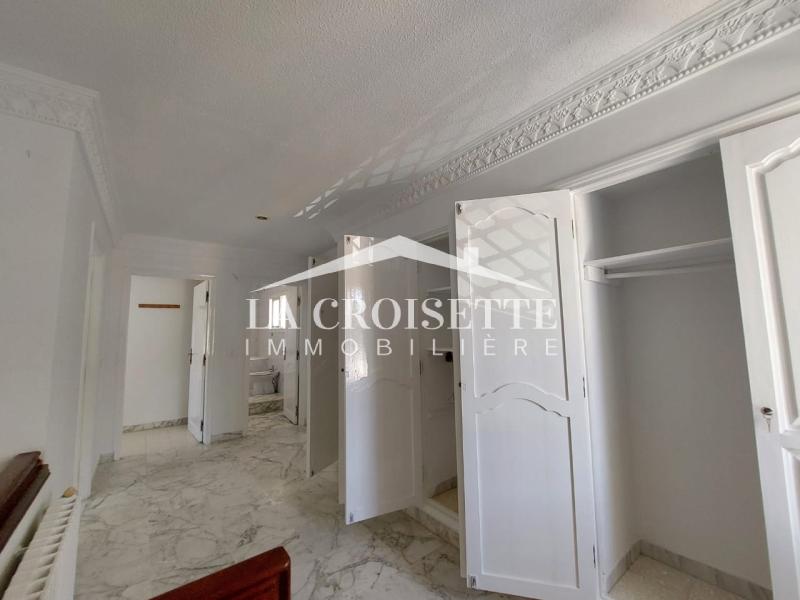 Villa S+2 meublée à La Marsa